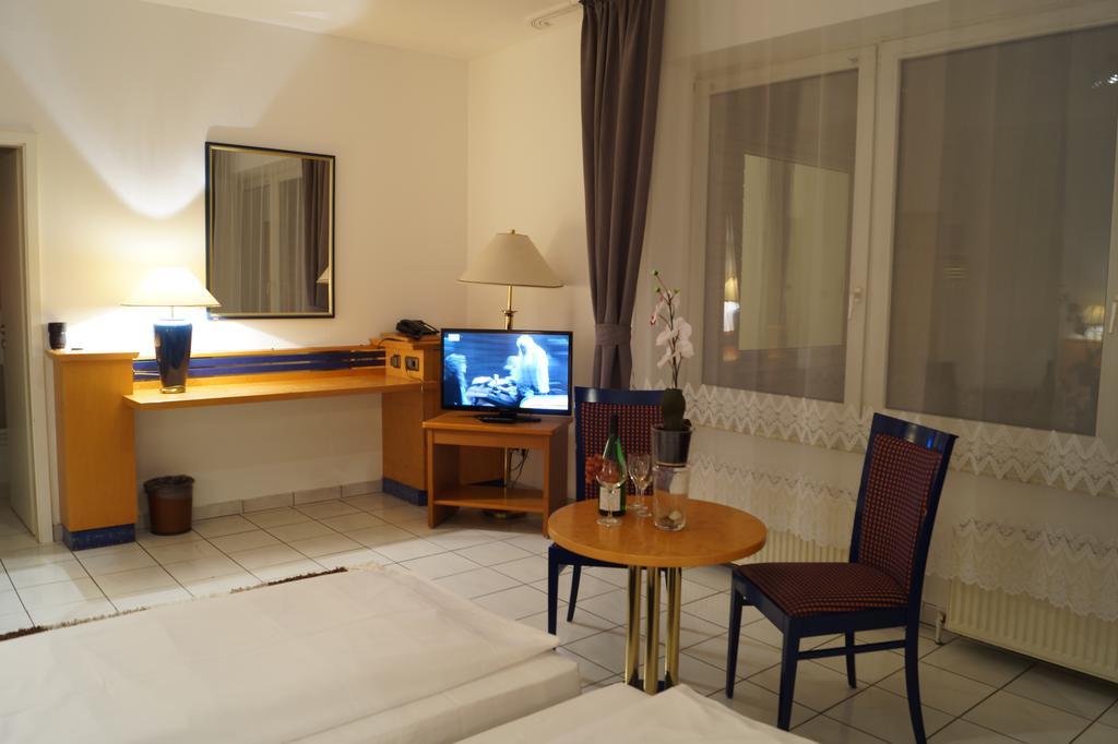 Hotel Rahlstedter Hof Hamburg Eksteriør bilde
